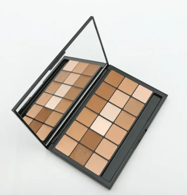 RCMA - Vincent Kehoe - 18 Part Foundation/Concealer palette - #11